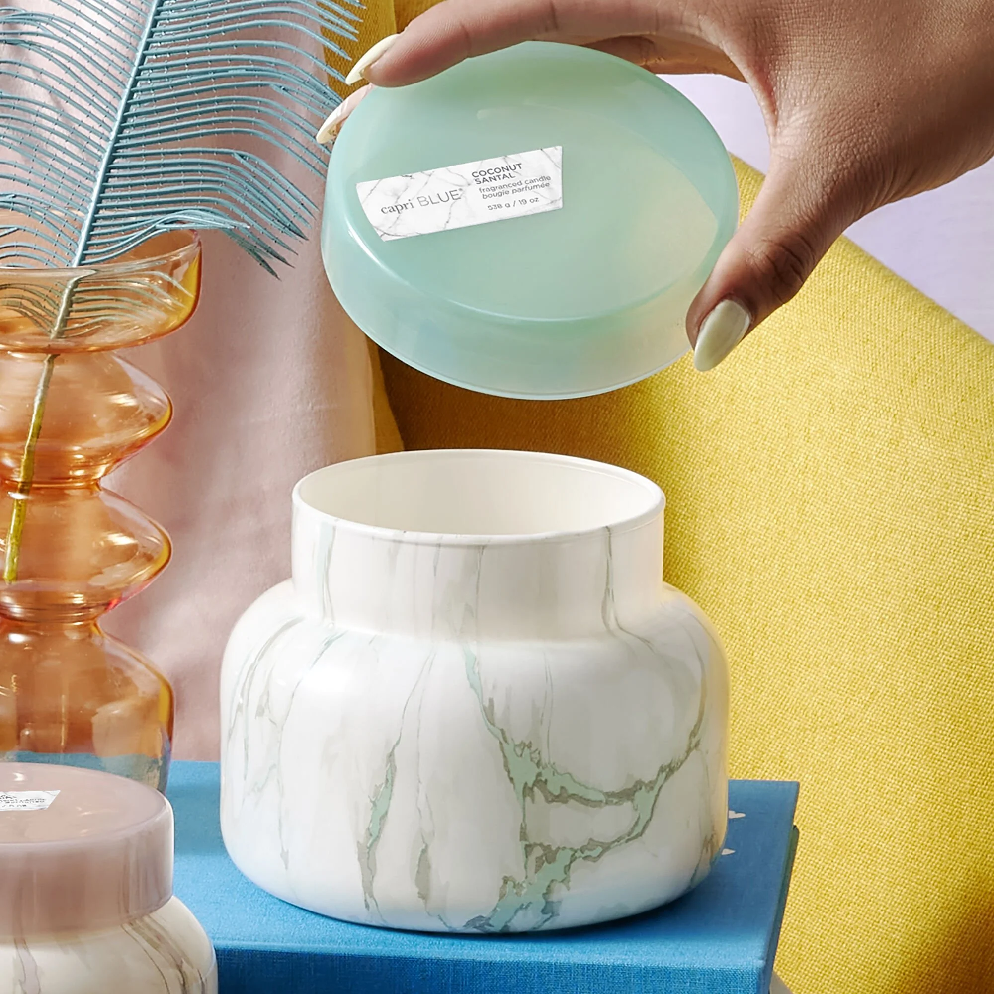 Coconut Santal Modern Marble Signature Candle - Image 2